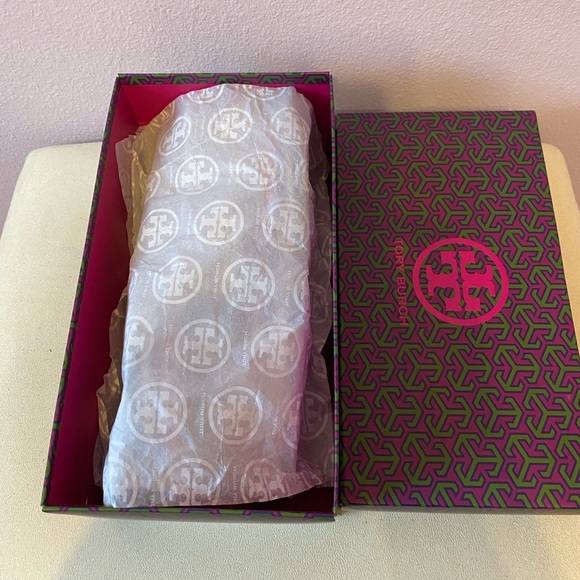 Tory Burch 70’s Platform Flip Flop Tory Navy/Toasted Acorn - Picture 9 of 9